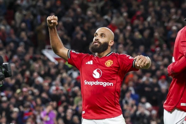 记者：曼联但愿姆伯莫踢完维拉再进入非洲杯，球员可能错过首战